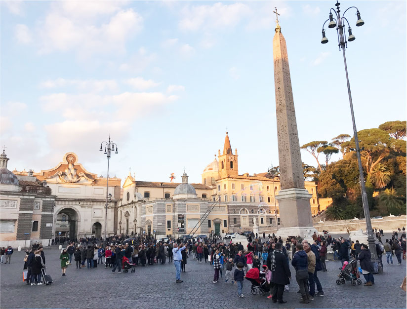 古くからローマの交通の要として知られる「ポポロ広場」